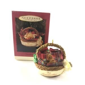 Hallmark Keepsake Ornament Christmas Grandmother With Love 1994